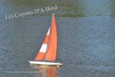 03 Voilier voile rouge.jpg